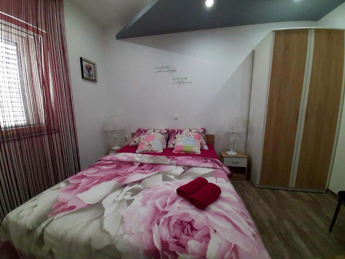 Apartmani Villa Anna Razanac Luaran gambar