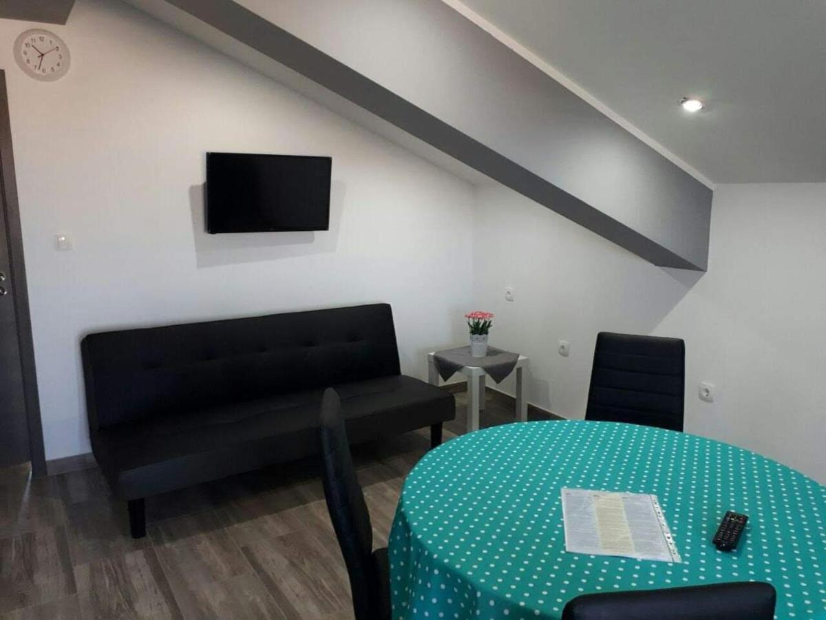 Apartmani Villa Anna Razanac Luaran gambar